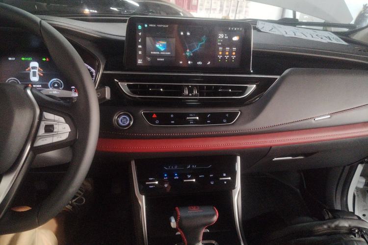 Used CHANGAN CS75 2023 Enjoy Edition 1.5T DCT Luxury Version Audio And AC Panel