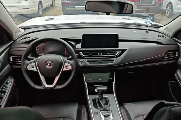 Used CHANGAN CS75 2023 Enjoy Edition 1.5T DCT Prestige Version Center Console