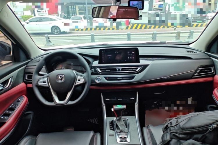 Used CHANGAN CS75 2023 Enjoy Edition 1.5T DCT Luxury Version Center Console