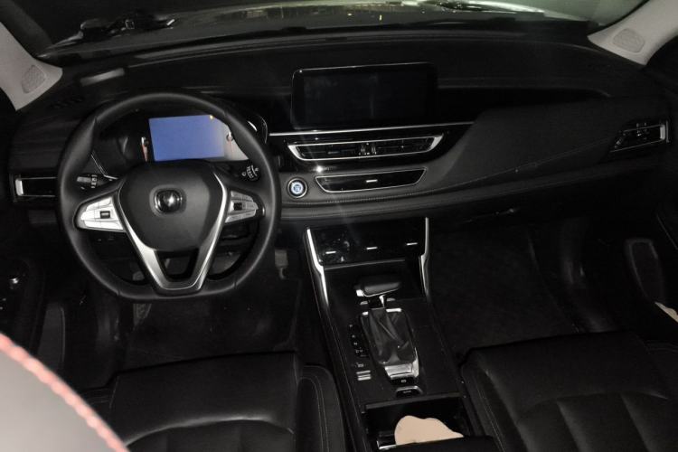 Used CHANGAN CS75 2023 Enjoy Edition 1.5T DCT Prestige Version Center Console