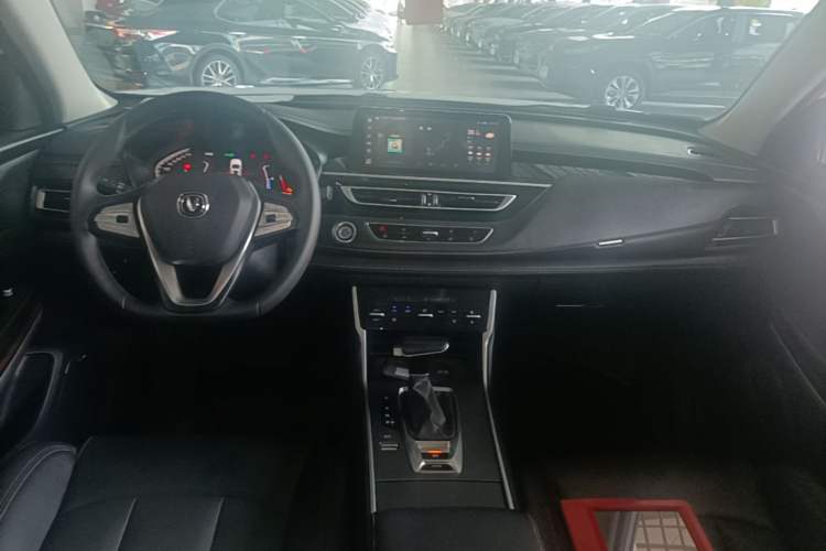 Used CHANGAN CS75 2023 Enjoy Edition 1.5T DCT Luxury Version Center Console
