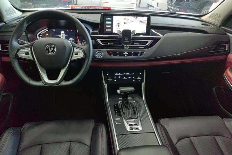 Used CHANGAN CS75 2023 Enjoy Edition 1.5T DCT Prestige Version Center Console