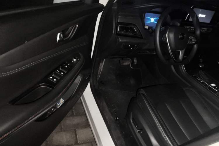 Used CHANGAN CS75 2023 Enjoy Edition 1.5T DCT Prestige Version Driver Seat