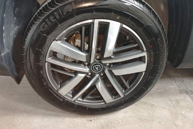Used CHANGAN CS75 2023 Enjoy Edition 1.5T DCT Luxury Version Exterior 4