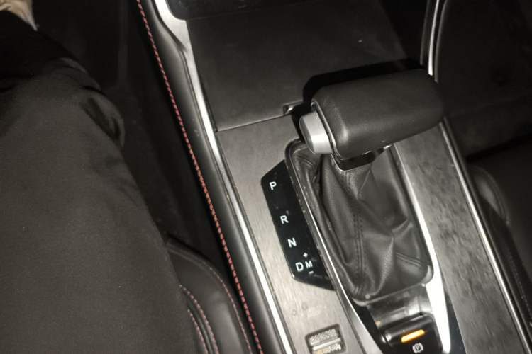 Used CHANGAN CS75 2023 Enjoy Edition 1.5T DCT Prestige Version Gear Lever