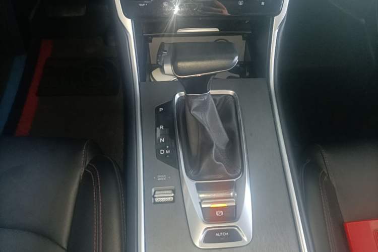 Used CHANGAN CS75 2023 Enjoy Edition 1.5T DCT Luxury Version Gear Lever