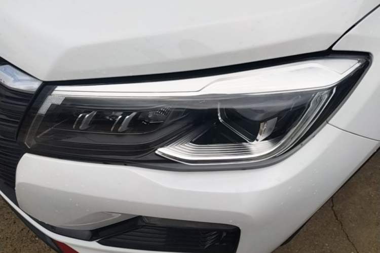 Used CHANGAN CS75 2023 Enjoy Edition 1.5T DCT Prestige Version Left Front Headlight