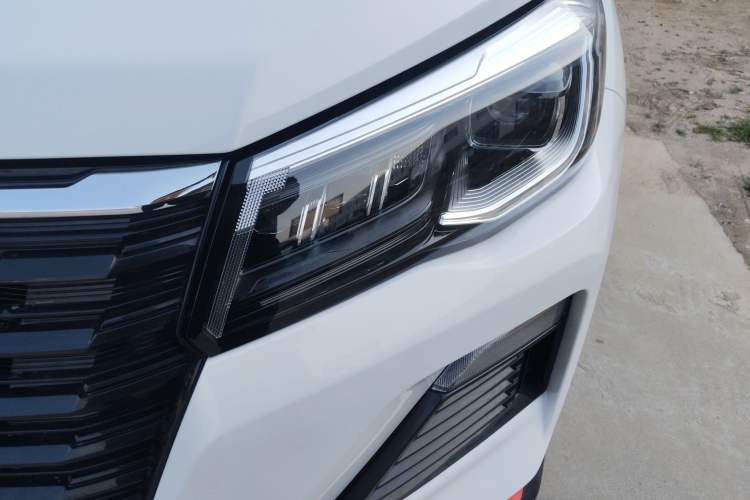 Used CHANGAN CS75 2023 Enjoy Edition 1.5T DCT Luxury Version Left Front Headlight