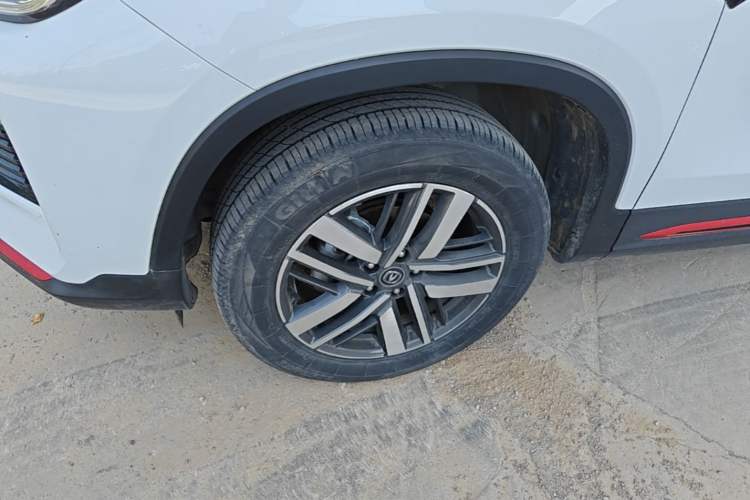 Used CHANGAN CS75 2023 Enjoy Edition 1.5T DCT Luxury Version Left Front Wheel Hub