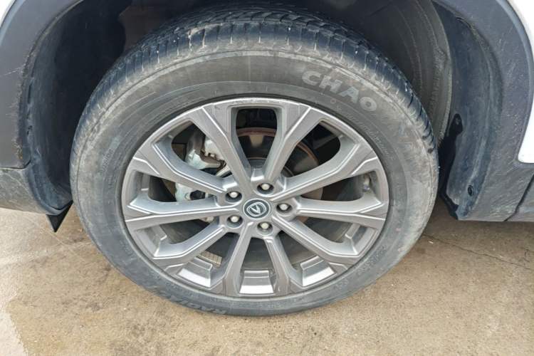 Used CHANGAN CS75 2023 Enjoy Edition 1.5T DCT Prestige Version Left Front Wheel Hub