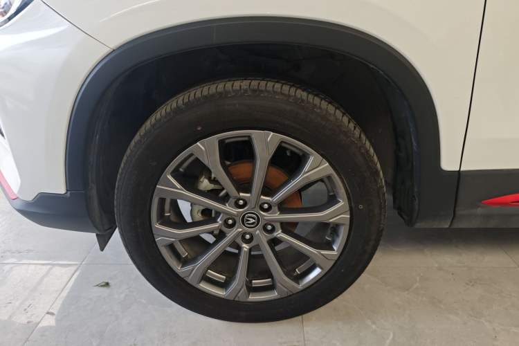 Used CHANGAN CS75 2023 Enjoy Edition 1.5T DCT Prestige Version Left Front Wheel Hub