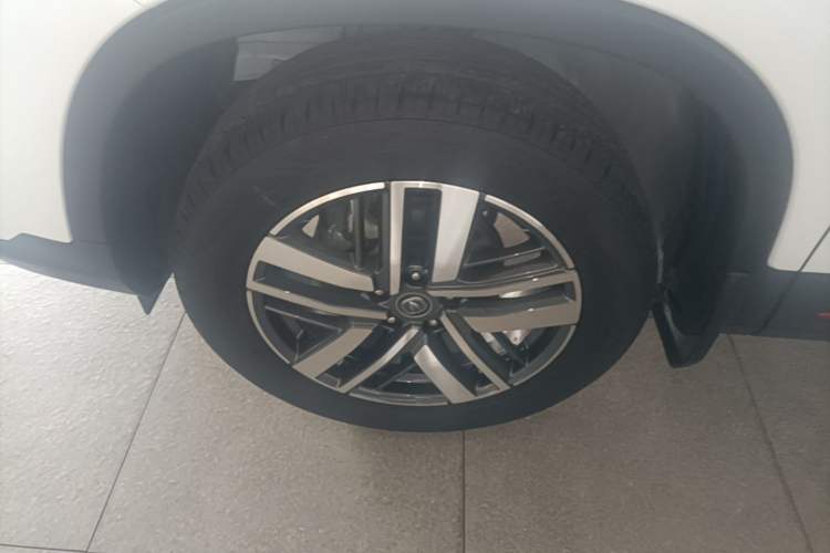Used CHANGAN CS75 2023 Enjoy Edition 1.5T DCT Luxury Version Left Front Wheel Hub