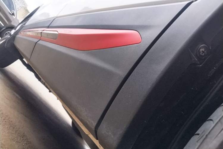 Used CHANGAN CS75 2023 Enjoy Edition 1.5T DCT Prestige Version Left Side Sill