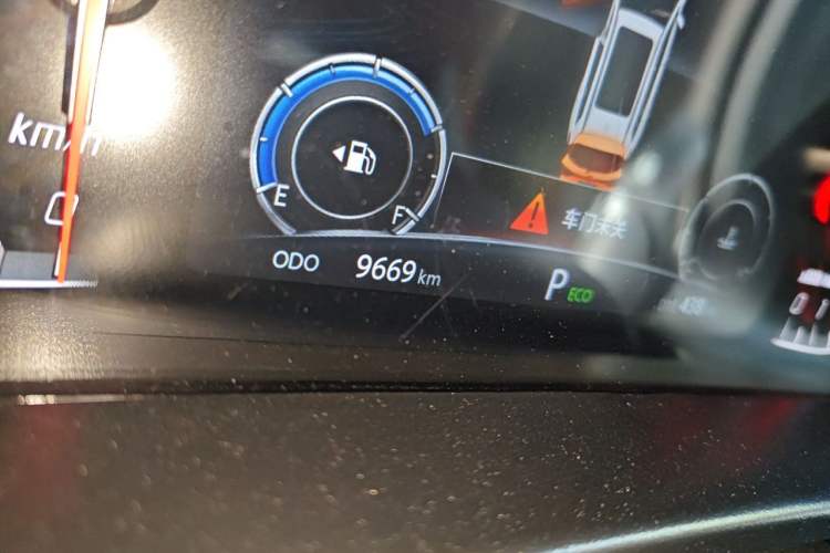 Used CHANGAN CS75 2023 Enjoy Edition 1.5T DCT Prestige Version Odometer Close Up