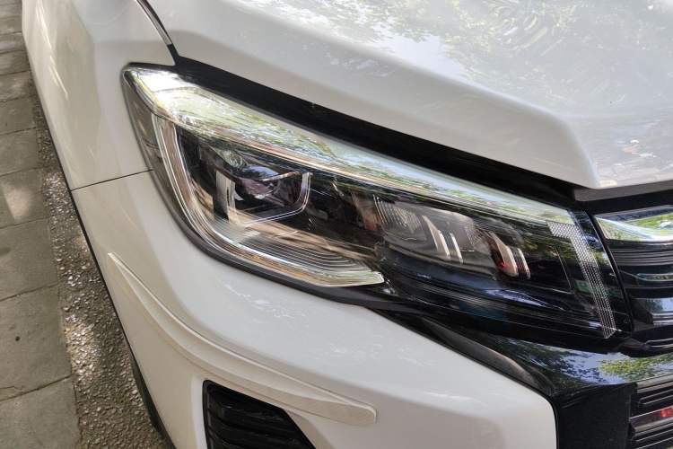 Used CHANGAN CS75 2023 Enjoy Edition 1.5T Manual Elite Model Right Front Headlight