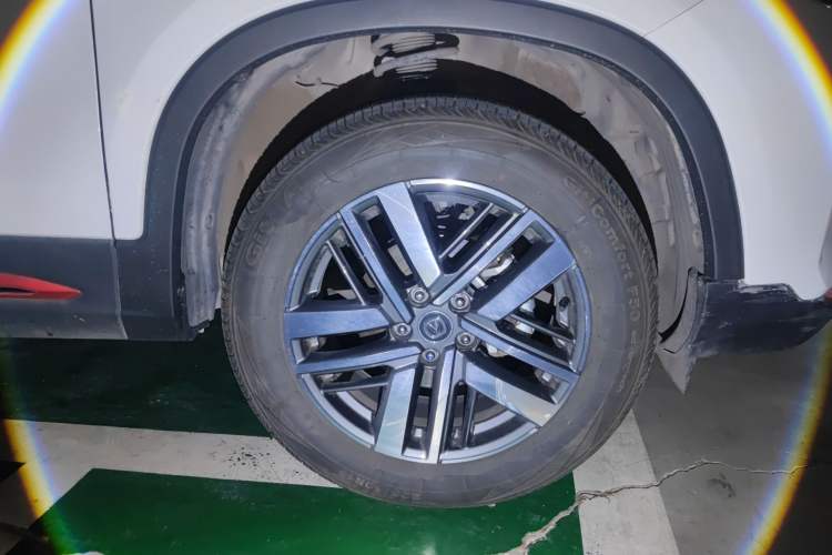 Used CHANGAN CS75 2023 Enjoy Edition 1.5T DCT Luxury Version Right Front Wheel Hub
