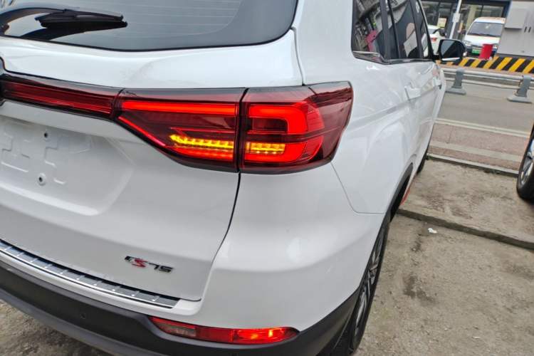 Used CHANGAN CS75 2023 Enjoy Edition 1.5T DCT Luxury Version Right Rear Taillight