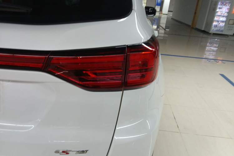 Used CHANGAN CS75 2023 Enjoy Edition 1.5T DCT Prestige Version Right Rear Taillight