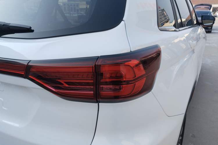Used CHANGAN CS75 2023 Enjoy Edition 1.5T DCT Luxury Version Right Rear Taillight