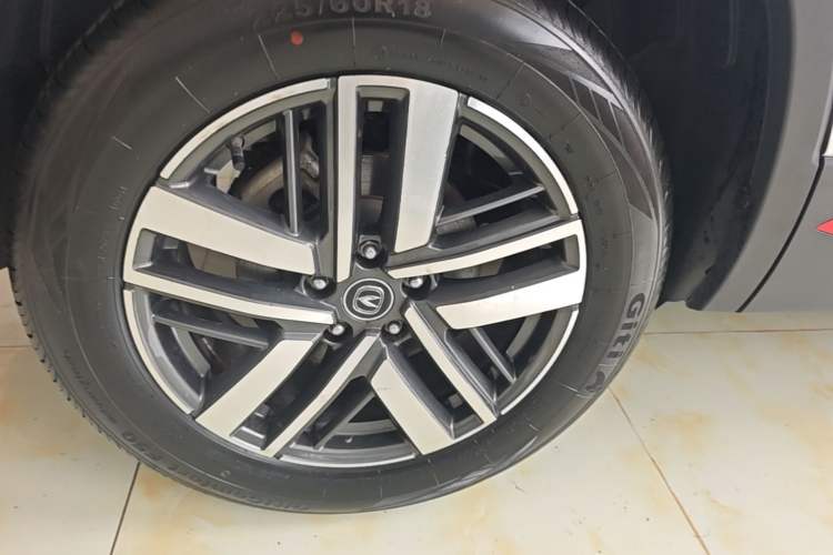 Used CHANGAN CS75 2023 Enjoy Edition 1.5T DCT Luxury Version Right Rear Wheel Hub