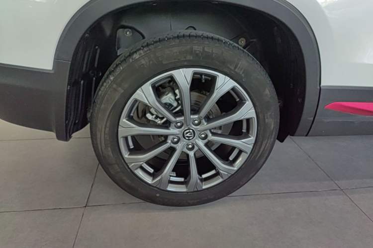 Used CHANGAN CS75 2023 Enjoy Edition 1.5T DCT Prestige Version Right Rear Wheel Hub