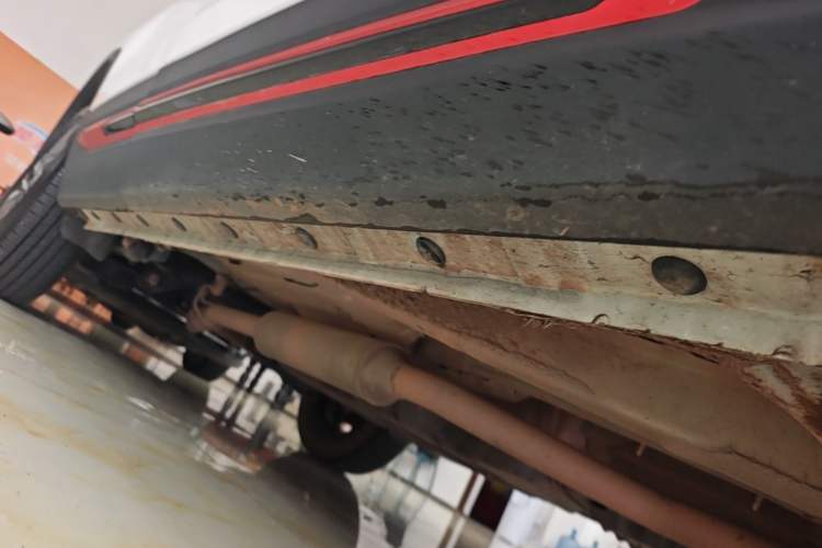 Used CHANGAN CS75 2023 Enjoy Edition 1.5T DCT Luxury Version Right Side Sill