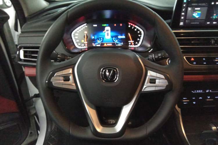 Used CHANGAN CS75 2023 Enjoy Edition 1.5T DCT Luxury Version Steering Wheel