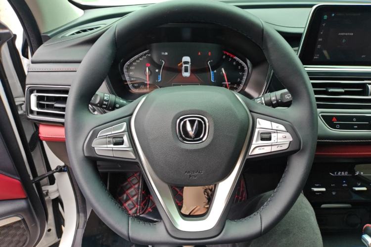 Used CHANGAN CS75 2023 Enjoy Edition 1.5T DCT Luxury Version Steering Wheel