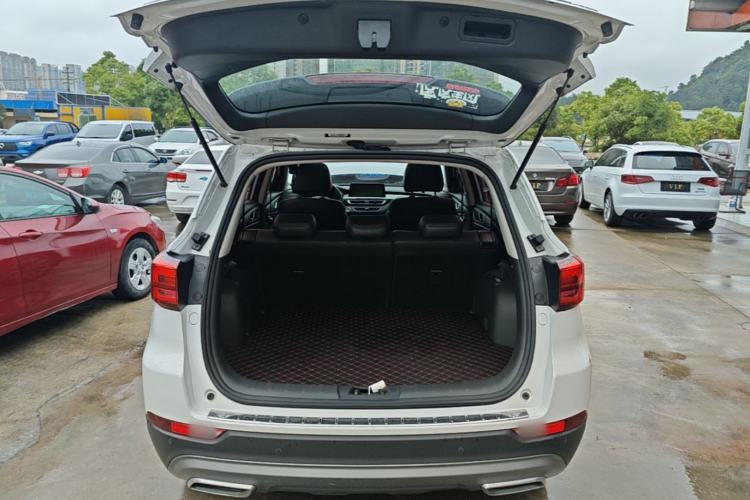 Used CHANGAN CS75 2023 Enjoy Edition 1.5T DCT Prestige Version Trunk