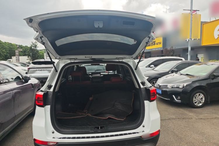 Used CHANGAN CS75 2023 Enjoy Edition 1.5T DCT Prestige Version Trunk