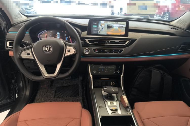 Used CHANGAN CS75 2024 Enjoyment Edition 1.5T DCT Prestige Model Center Console