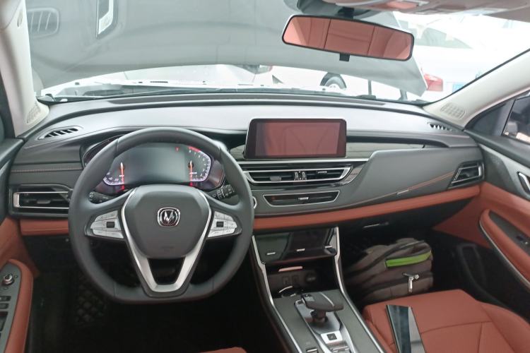 Used CHANGAN CS75 2024 Enjoyment Edition 1.5T DCT Prestige Model Center Console