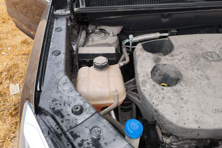 Used CHANGAN CS75 2024 Enjoy Edition 1.5T Manual Elite Model Engine Bay Right