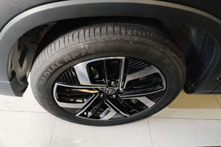 Used CHANGAN CS75 2024 Enjoyment Edition 1.5T DCT Prestige Model Exterior 4