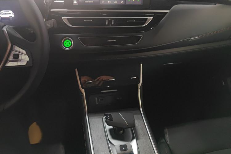 Used CHANGAN CS75 2024 Enjoy Edition 1.5T DCT Luxury Model Gear Lever