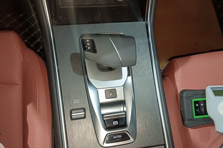 Used CHANGAN CS75 2024 Enjoyment Edition 1.5T DCT Prestige Model Gear Lever