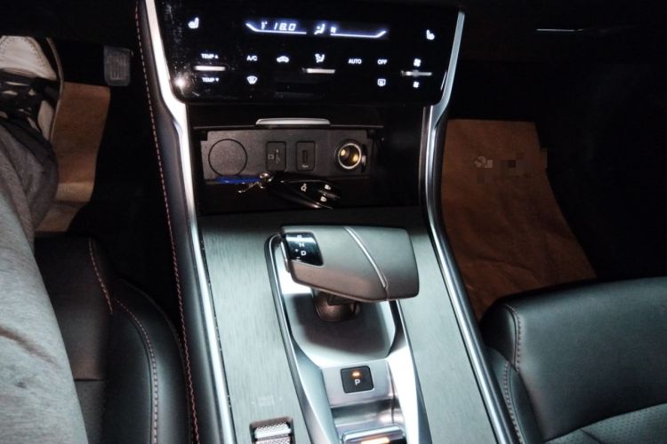 Used CHANGAN CS75 2024 Enjoyment Edition 1.5T DCT Prestige Model Gear Lever