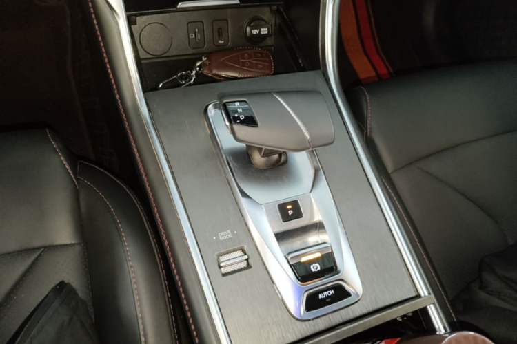Used CHANGAN CS75 2024 Enjoyment Edition 1.5T DCT Prestige Model Gear Lever