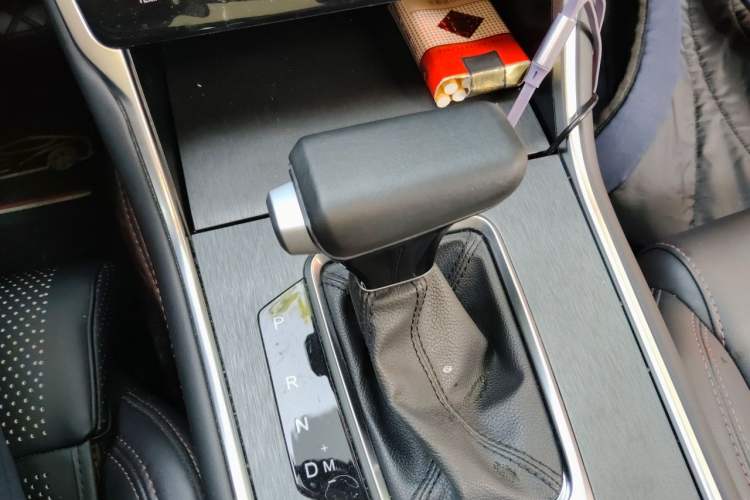 Used CHANGAN CS75 2024 Enjoyment Edition 1.5T DCT Prestige Model Gear Lever
