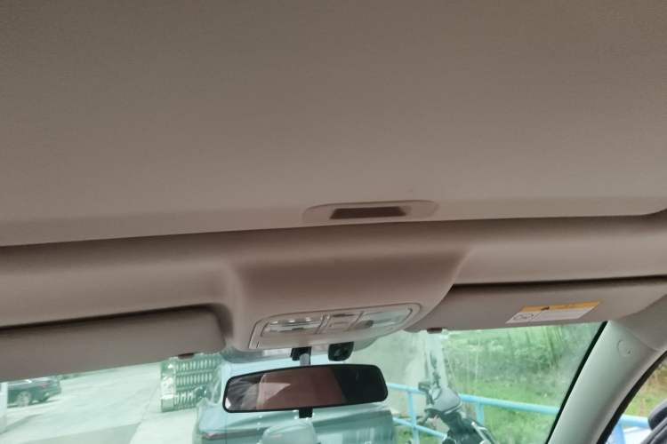 Used CHANGAN CS75 2024 Enjoy Edition 1.5T DCT Luxury Model Headliner