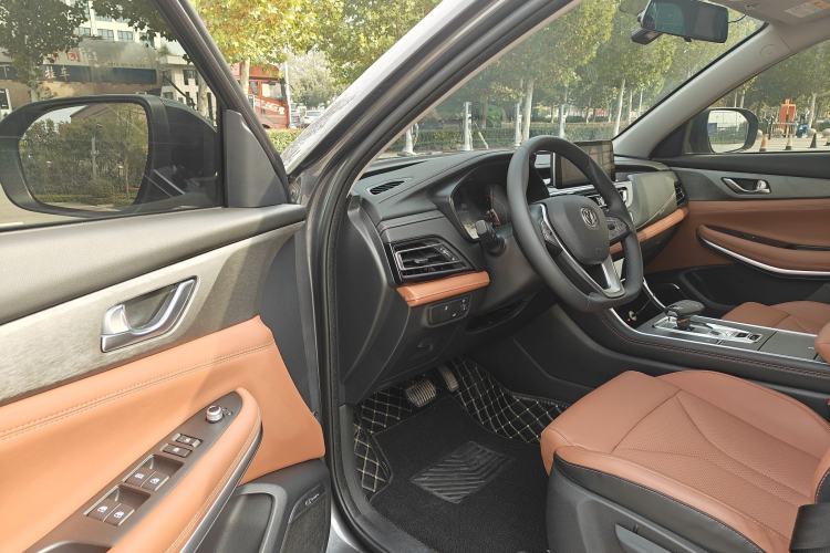 Used CHANGAN CS75 2024 Enjoy Edition 1.5T DCT Luxury Model Interior 1