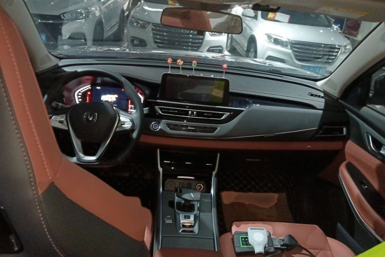 Used CHANGAN CS75 2024 Enjoyment Edition 1.5T DCT Prestige Model Interior 2