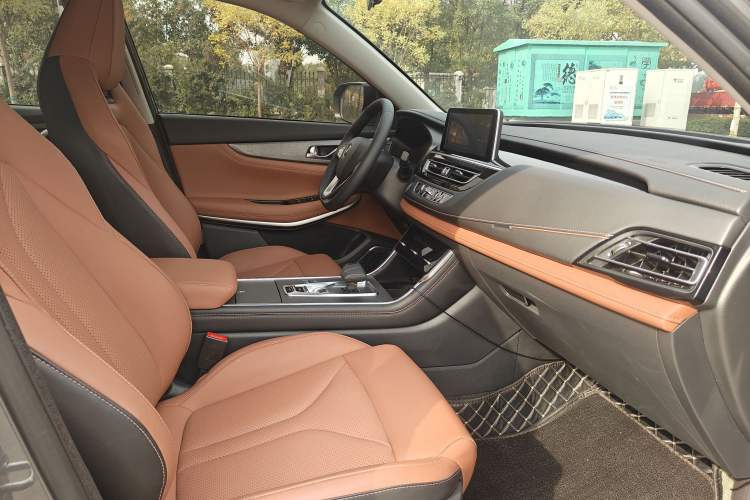 Used CHANGAN CS75 2024 Enjoy Edition 1.5T DCT Luxury Model Interior 3