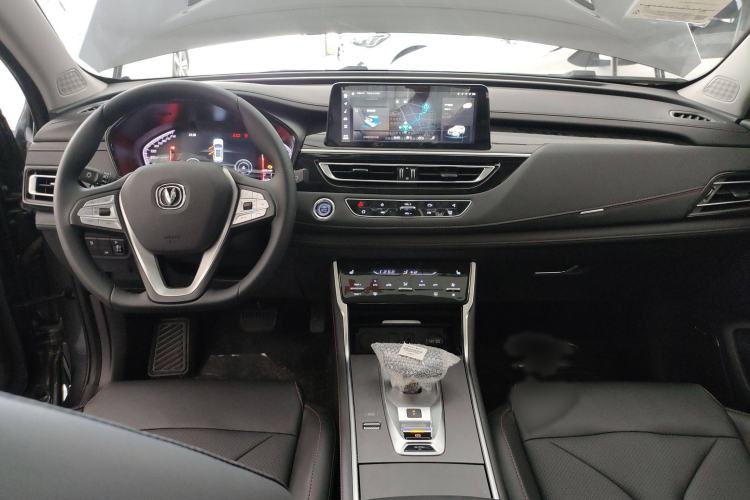 Used CHANGAN CS75 2024 Enjoyment Edition 1.5T DCT Prestige Model Interior 3