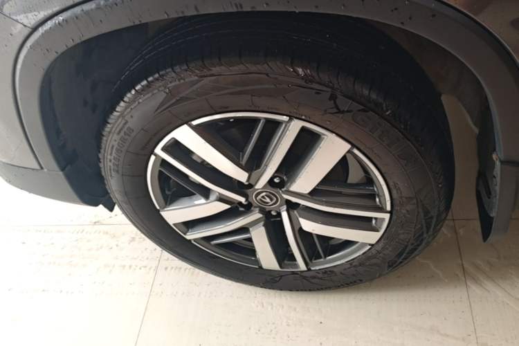 Used CHANGAN CS75 2024 Enjoy Edition 1.5T DCT Luxury Model Left Front Wheel Hub