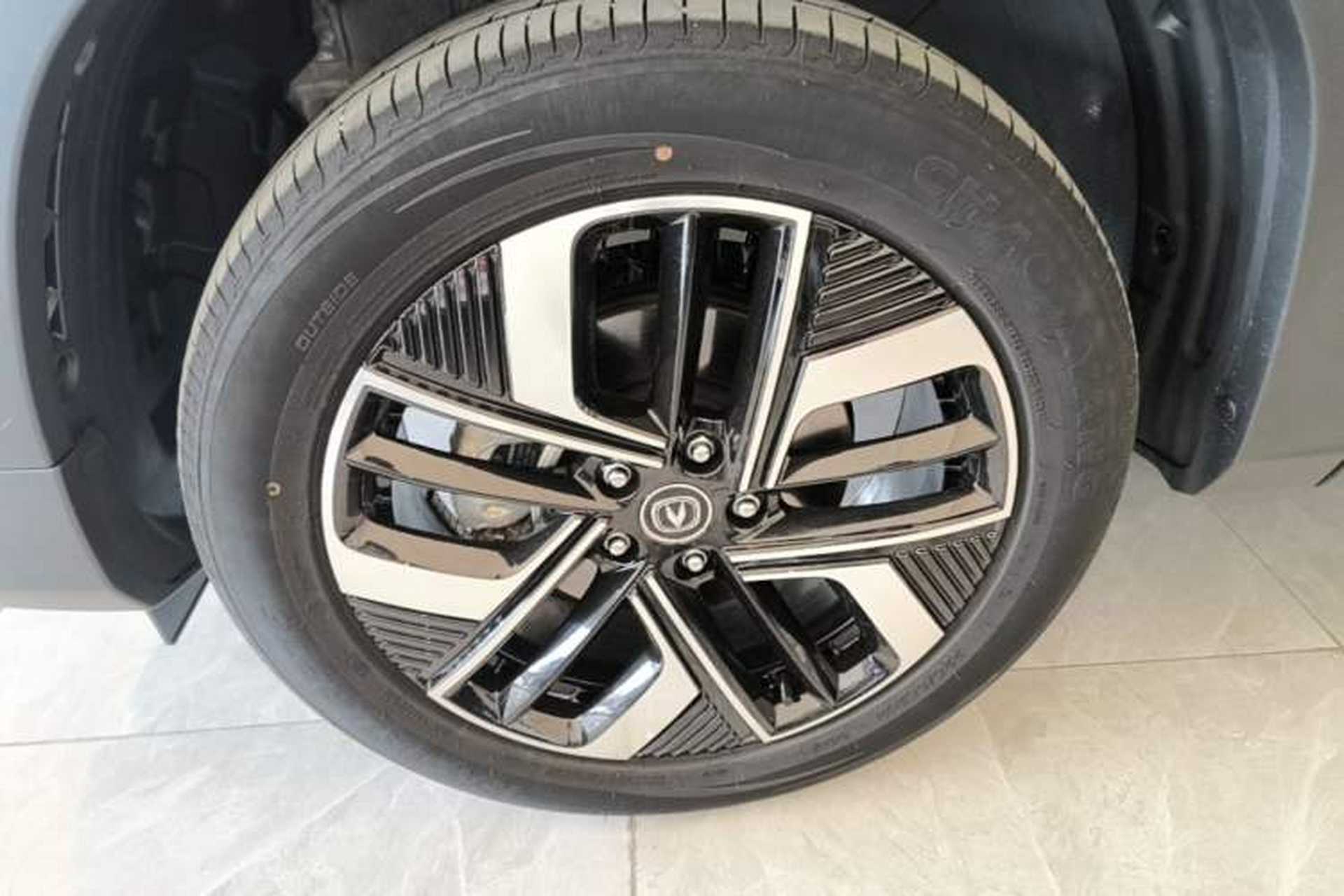 Used CHANGAN CS75 2024 Enjoyment Edition 1.5T DCT Prestige Model Left Front Wheel Hub