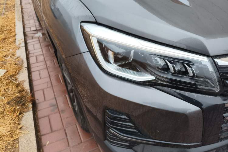 Used CHANGAN CS75 2024 Enjoy Edition 1.5T Manual Elite Model Right Front Headlight
