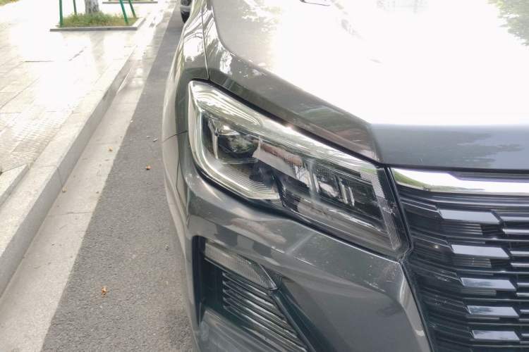 Used CHANGAN CS75 2024 Enjoyment Edition 1.5T DCT Prestige Model Right Front Headlight