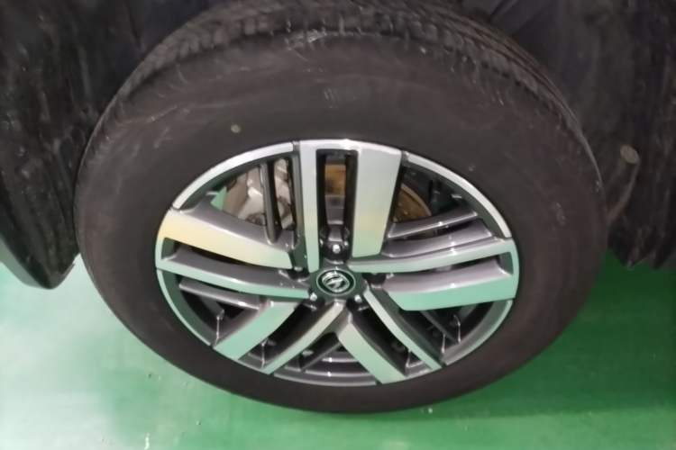 Used CHANGAN CS75 2024 Enjoy Edition 1.5T DCT Luxury Model Right Rear Wheel Hub