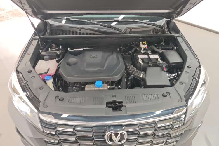 Used CHANGAN CS75 2024 Enjoy Edition 1.5T DCT Luxury Model Engine Bay